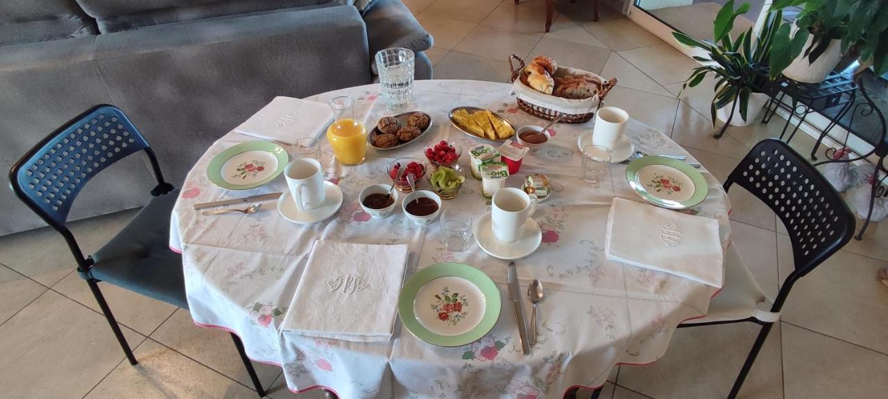 Les Hauts De Grazac, Chambres Et Tables D'Hotes Grazac  Экстерьер фото